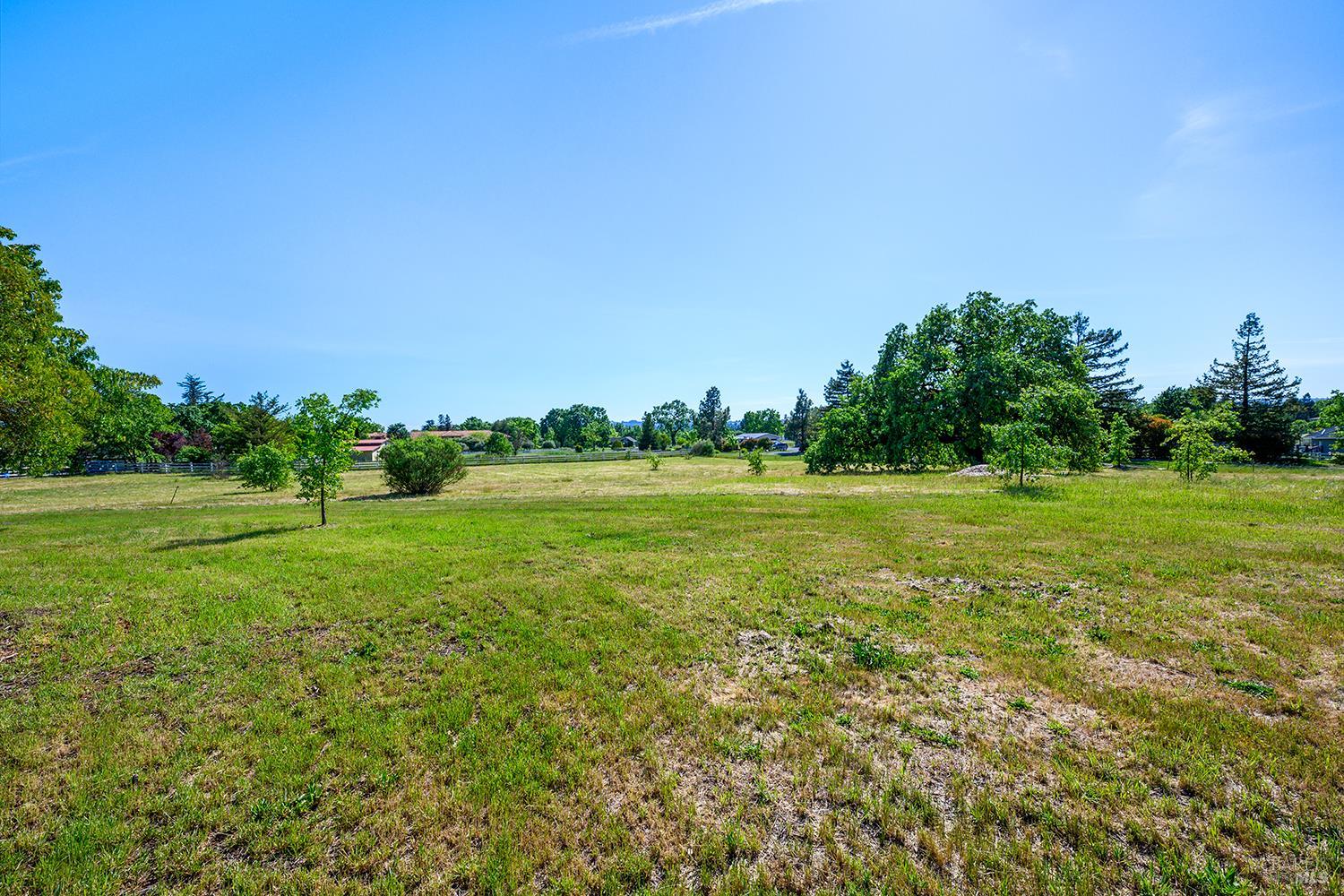 5533 Oak Meadow Drive Santa Rosa, CA 95401 - Photo 3 of 61
