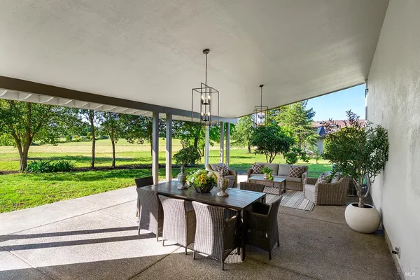 $2,195,000 | 5533 Oak Meadow Drive, Santa Rosa, CA 95401