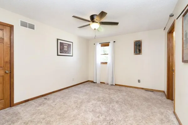$690,000 | 284 West Flint Hills Drive, Alma, KS 66401