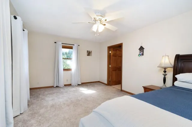 $690,000 | 284 West Flint Hills Drive, Alma, KS 66401