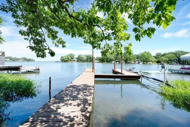 $690,000 | 284 West Flint Hills Drive, Alma, KS 66401