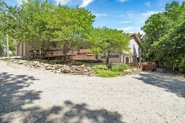 $690,000 | 284 West Flint Hills Drive, Alma, KS 66401