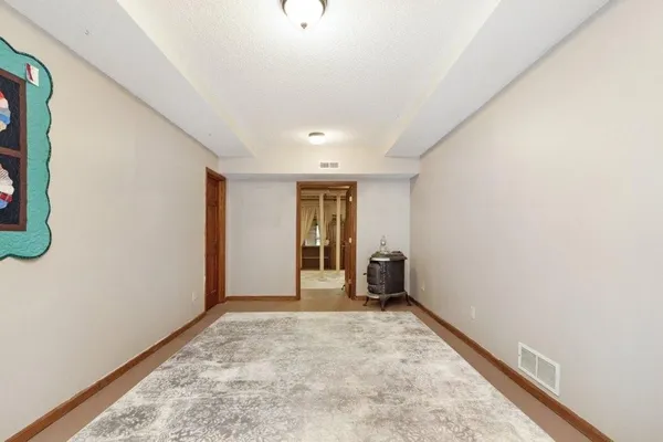 $690,000 | 284 West Flint Hills Drive, Alma, KS 66401