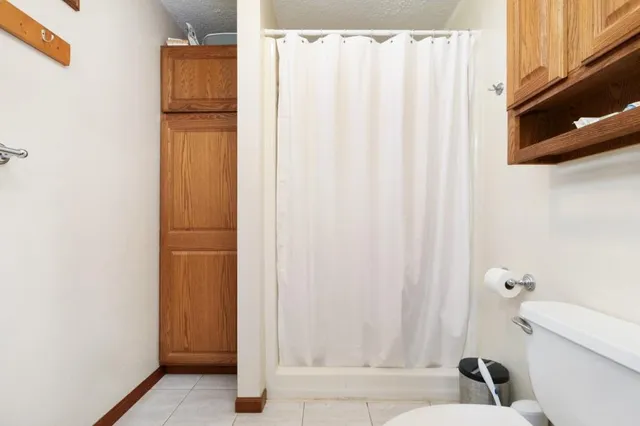 $690,000 | 284 West Flint Hills Drive, Alma, KS 66401