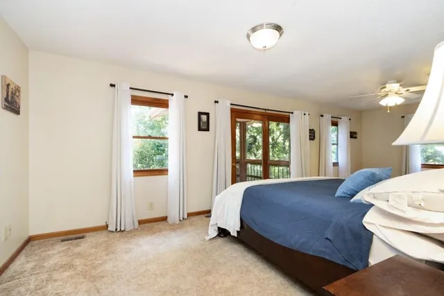 $690,000 | 284 West Flint Hills Drive, Alma, KS 66401