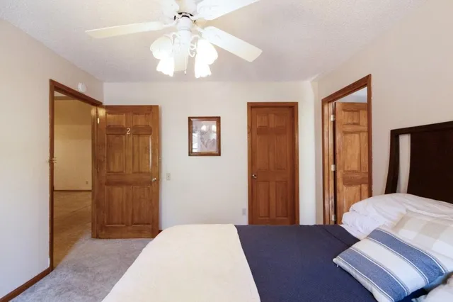 $690,000 | 284 West Flint Hills Drive, Alma, KS 66401