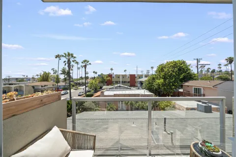 $1,325,000 | 1952 Hornblend Street, Unit 6, San Diego, CA 92109