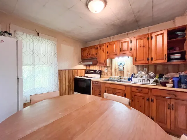 $225,000 | 191 Washington Street, Littleton, NH 03561