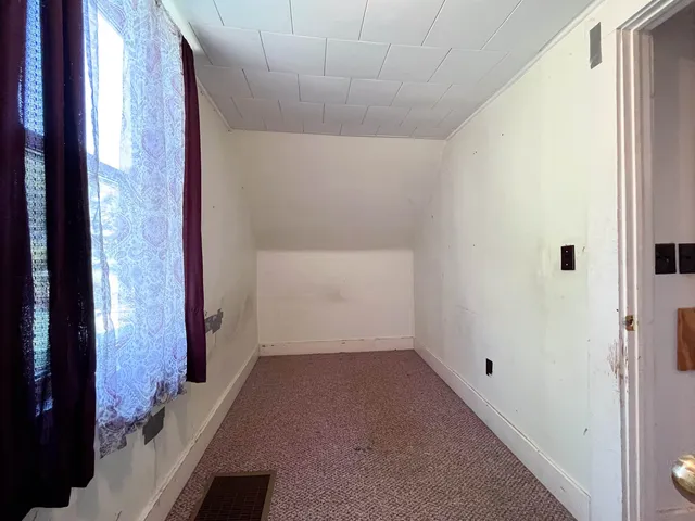 $225,000 | 191 Washington Street, Littleton, NH 03561