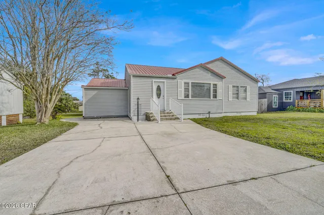 $299,999 | 210 North Cove Boulevard, Panama City, FL 32401
