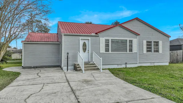 $299,999 | 210 North Cove Boulevard, Panama City, FL 32401