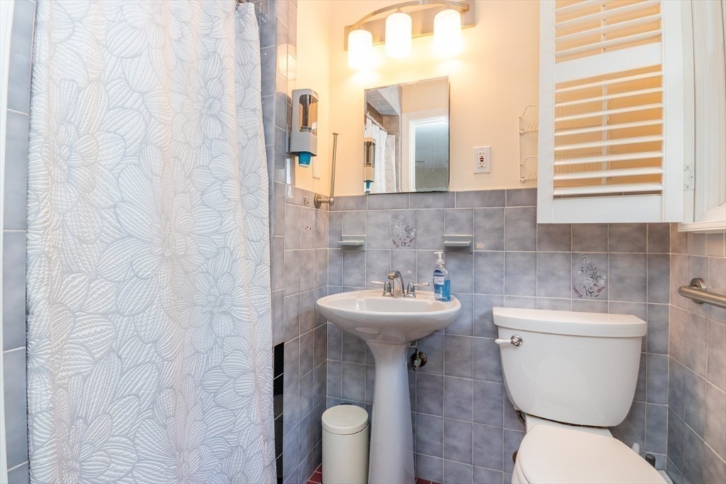 83 Pine Street Natick, MA 01760 - Photo 21 of 39