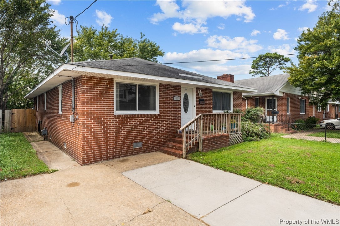 13 Calhoun Street Hampton, VA 23669 - Photo 2 of 26 Gallery Image 2