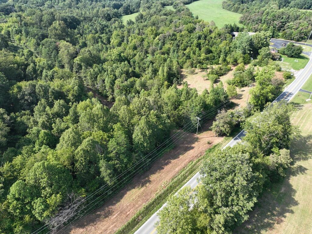 14349 Moneta Road Moneta, VA 24121 - Photo 7 of 23 4