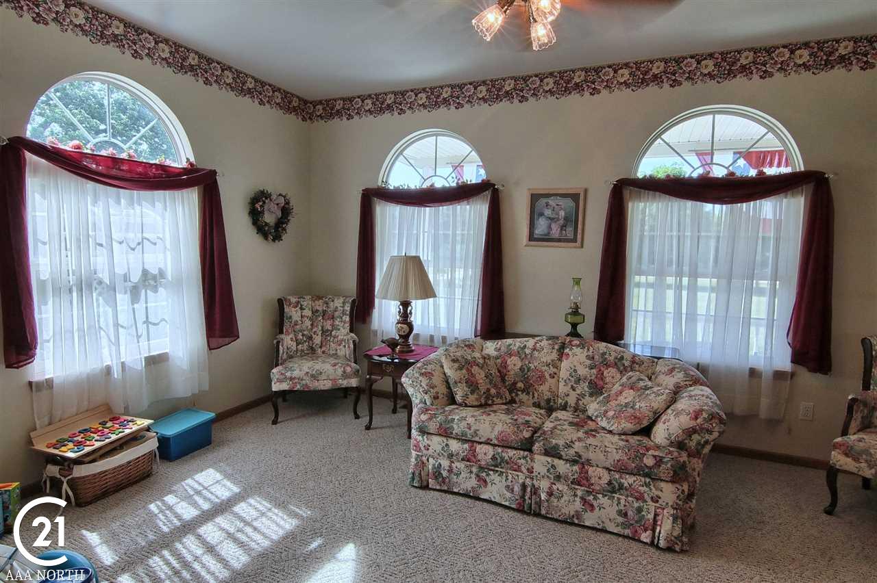 11277 35 Mile Road Romeo, MI 48065 - Photo 13 of 32