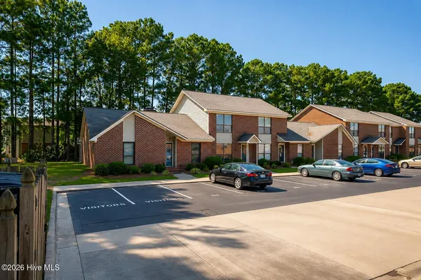 $1,350 | 41 Upton Ct Drive, Greenville, NC 27858