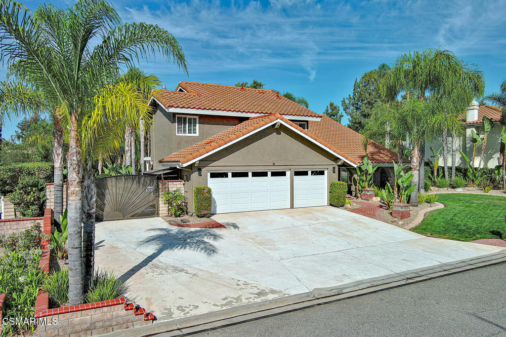 687 Stonebrook Street Simi Valley, CA 93065 - Photo 1 of 76 Gallery Image 1