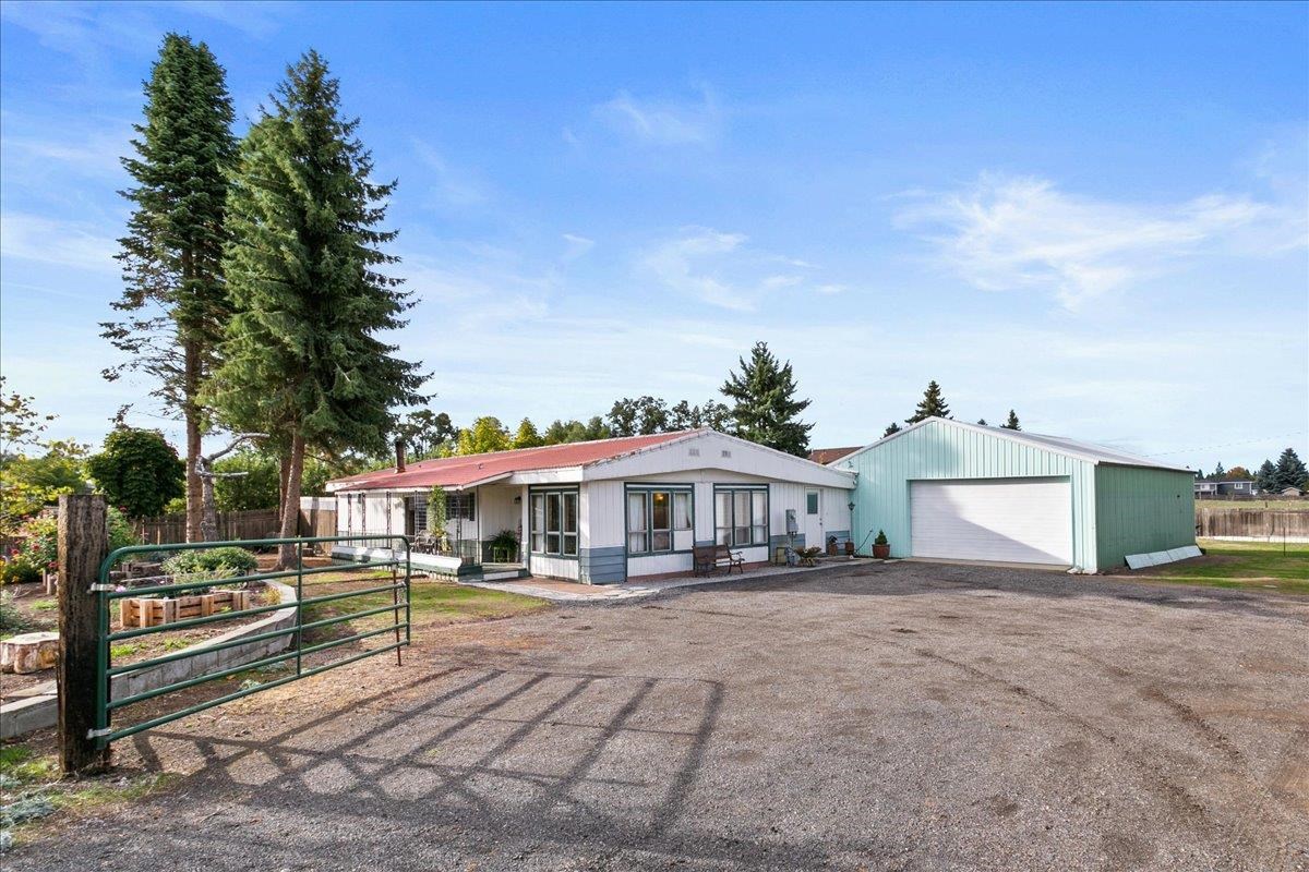 3411 East Farwell Road Mead, WA 99021 - Photo 1 of 28