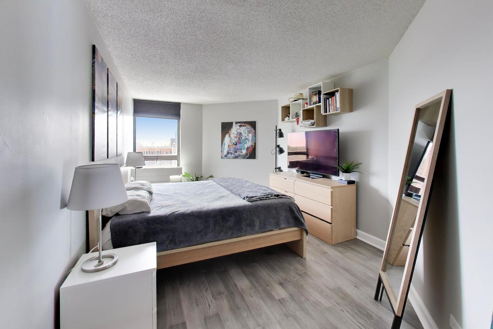 5320 North Sheridan Road, Unit 1403 Chicago, IL 60640 - Photo 14 of 41 Gallery Image 14