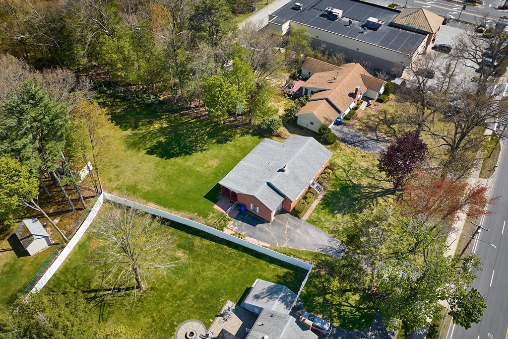 363 Cooley Street Springfield, MA 01128 - Photo 27 of 37