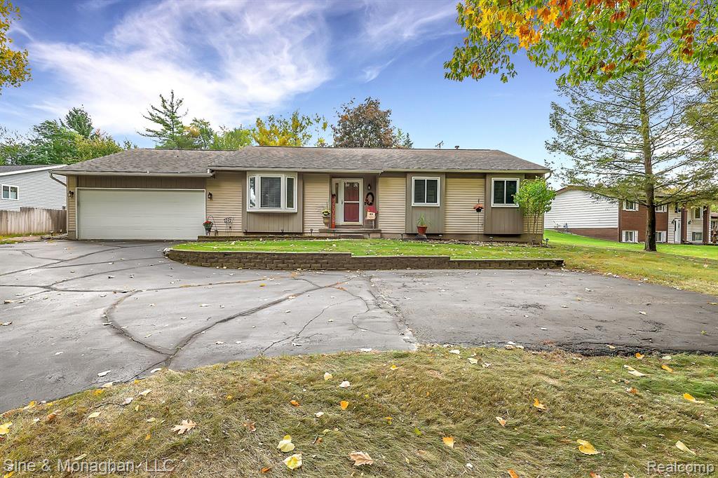 3492 Yarney Road Waterford, MI 48329 - Photo 2 of 35