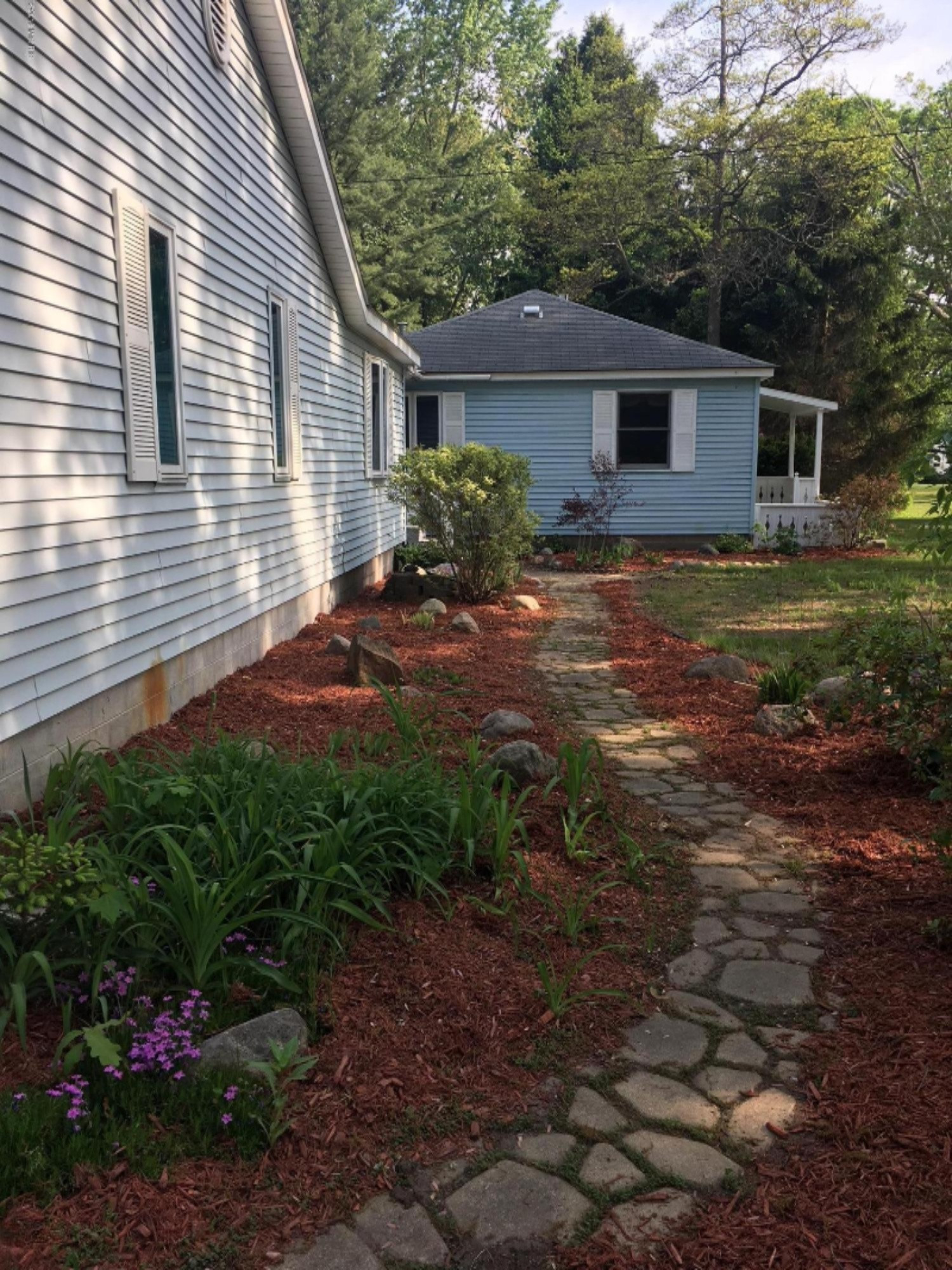 1344 South Walker Road Muskegon, MI 49442 - Photo 1 of 22 IMG_0564