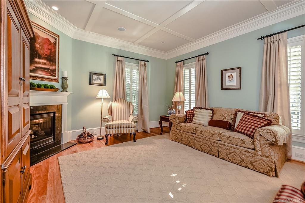 2201 Colony Road Charlotte, NC 28209 - Photo 4 of 24 Gallery Image 4