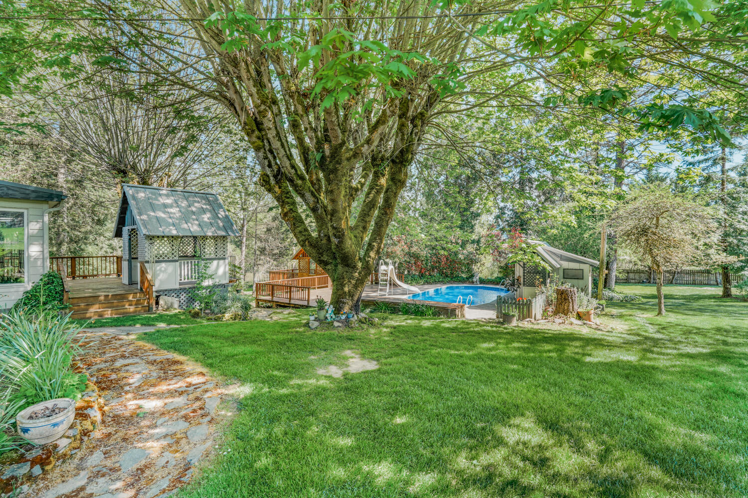 1381 Oak Hill Road Roseburg, OR 97471 - Photo 22 of 47 DSC00891