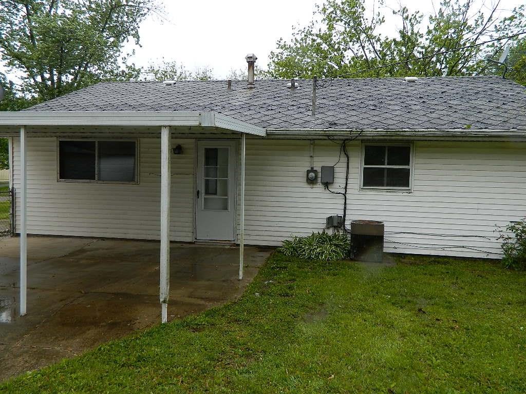 1966 Elmsford Street Springfield, OH 45506 - Photo 4 of 15