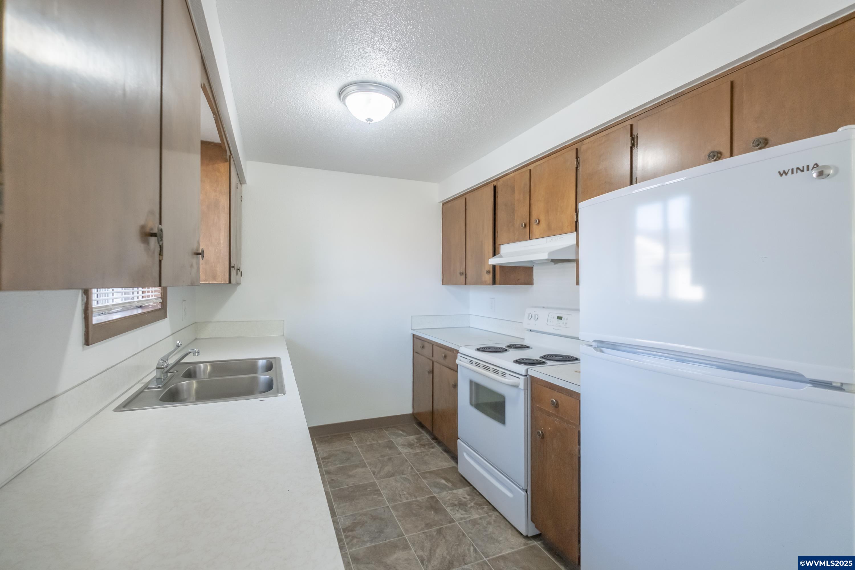 3928 Auburn Road Northeast Salem, OR 97301 - Photo 8 of 45