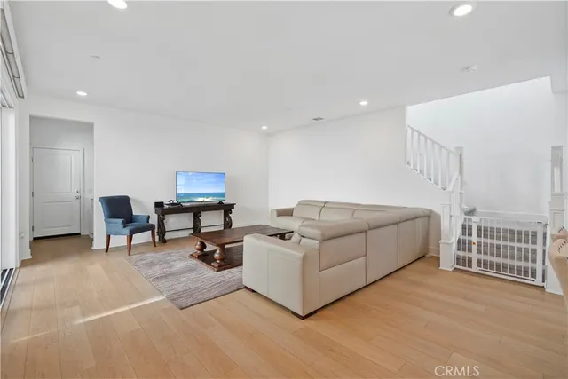 $999,000 | 27321 Great Divide Lane, Newhall, CA 91381