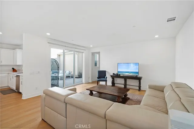 $999,000 | 27321 Great Divide Lane, Newhall, CA 91381