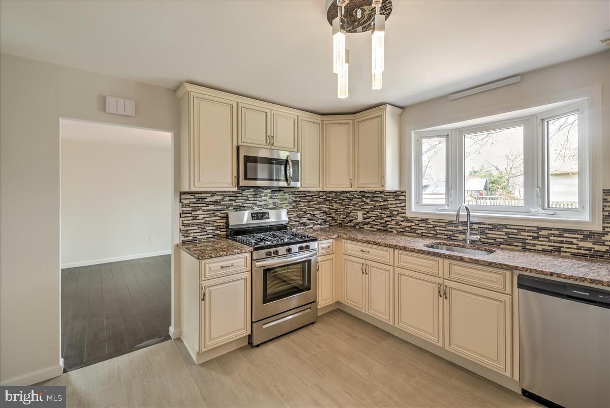 113 Ashbrook Road Cherry Hill, NJ 08034 - Photo 11 of 29 Gallery Image 11