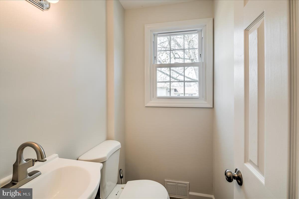 113 Ashbrook Road Cherry Hill, NJ 08034 - Photo 14 of 29 Gallery Image 14