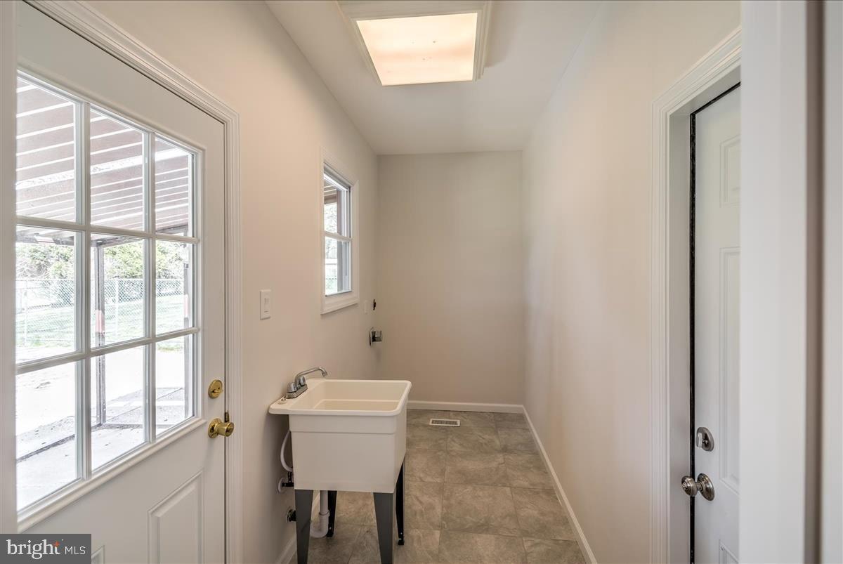 113 Ashbrook Road Cherry Hill, NJ 08034 - Photo 15 of 29 Gallery Image 15