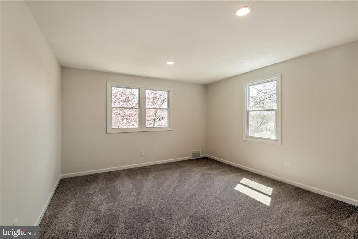 113 Ashbrook Road Cherry Hill, NJ 08034 - Photo 20 of 29 Gallery Image 20