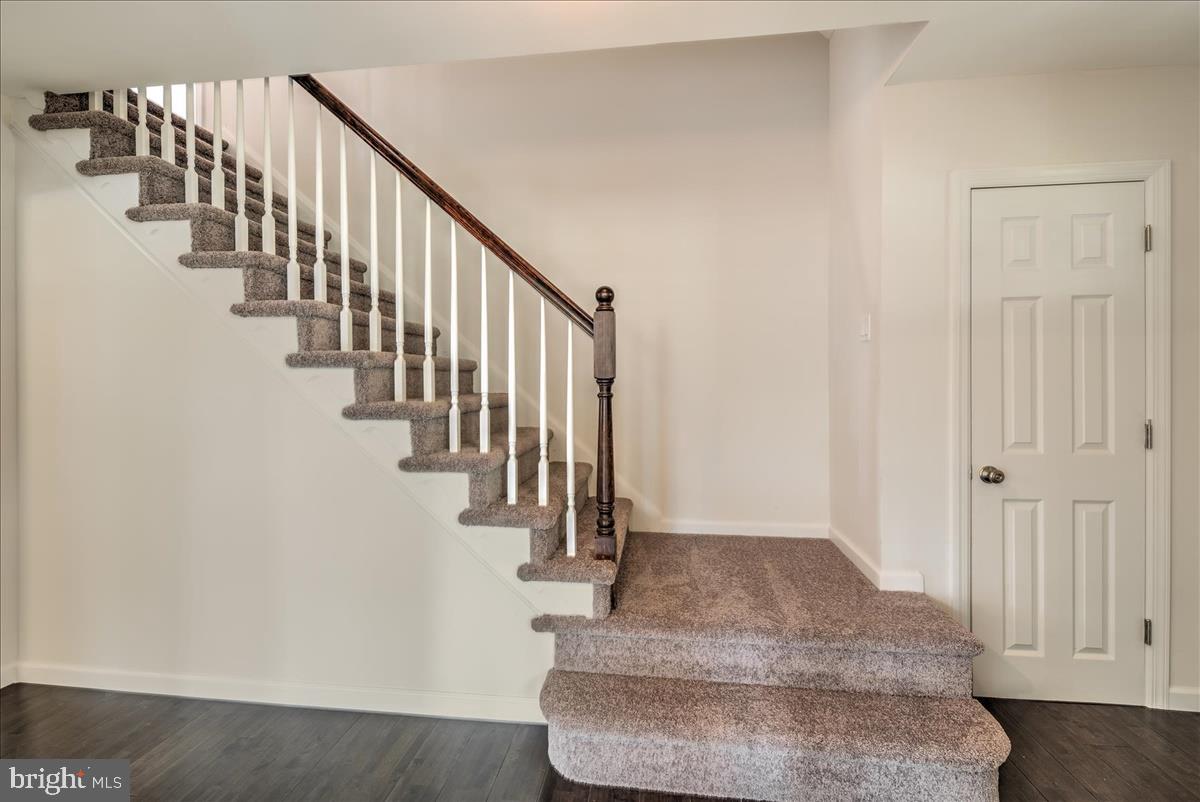 113 Ashbrook Road Cherry Hill, NJ 08034 - Photo 3 of 29 Gallery Image 3