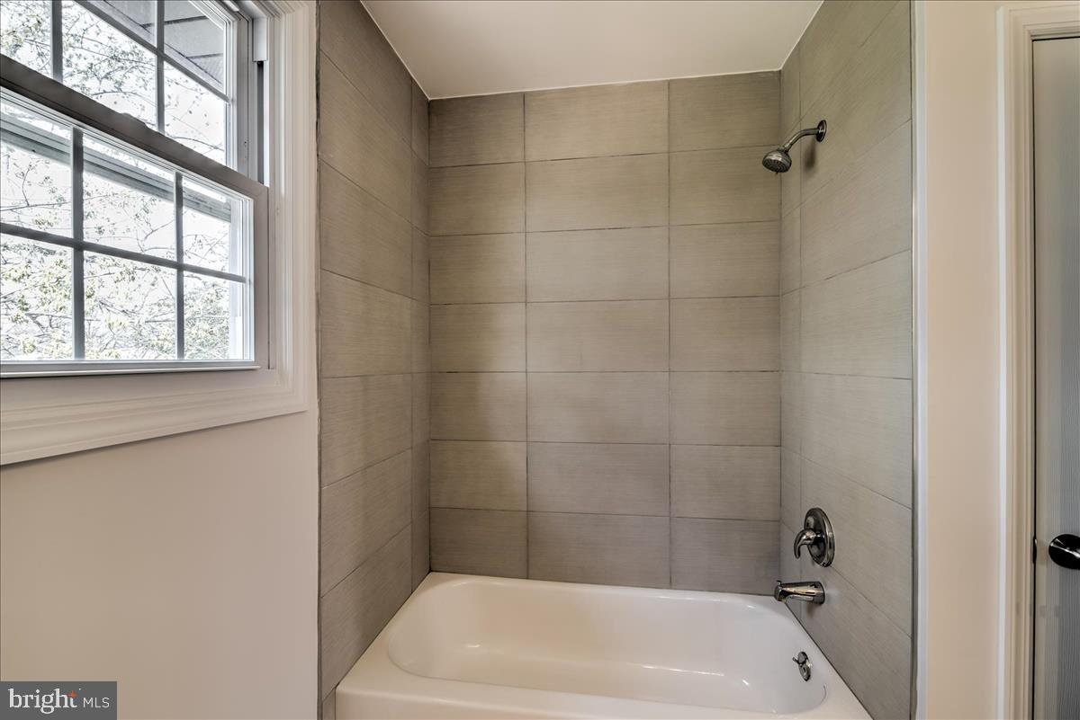 113 Ashbrook Road Cherry Hill, NJ 08034 - Photo 22 of 29 Gallery Image 22
