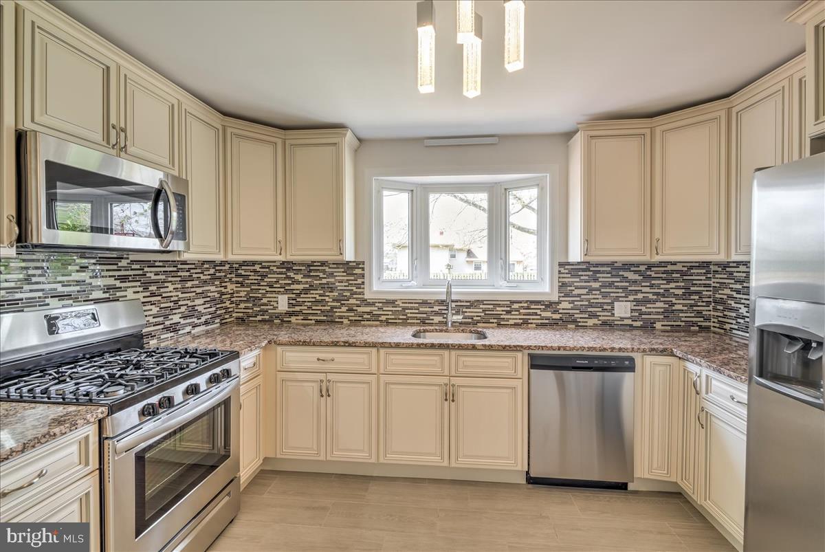 113 Ashbrook Road Cherry Hill, NJ 08034 - Photo 10 of 29 Gallery Image 10