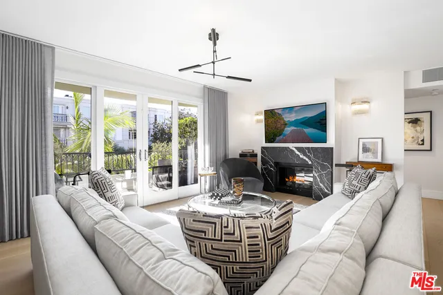 $1,675,000 | 122 North Clark Drive, Unit 306, West Hollywood, CA 90048