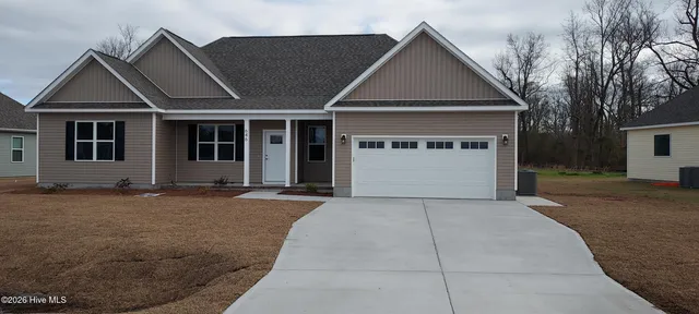 $308,000 | 646 Bright Harvest Drive, Maysville, NC 28555