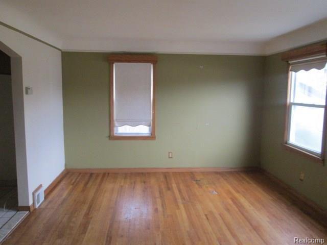 42755 Utica Road Sterling Heights, MI 48314 - Photo 3 of 16