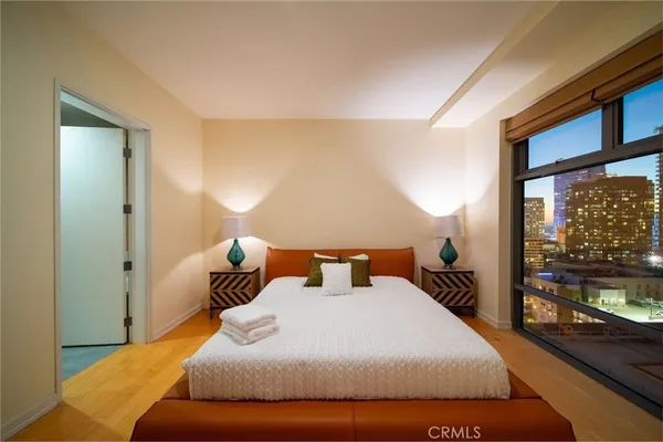 $4,500 | 801 South Grand Avenue, Unit 1305, Los Angeles, CA 90017