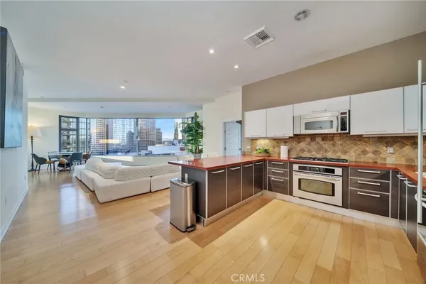 $4,500 | 801 South Grand Avenue, Unit 1305, Los Angeles, CA 90017