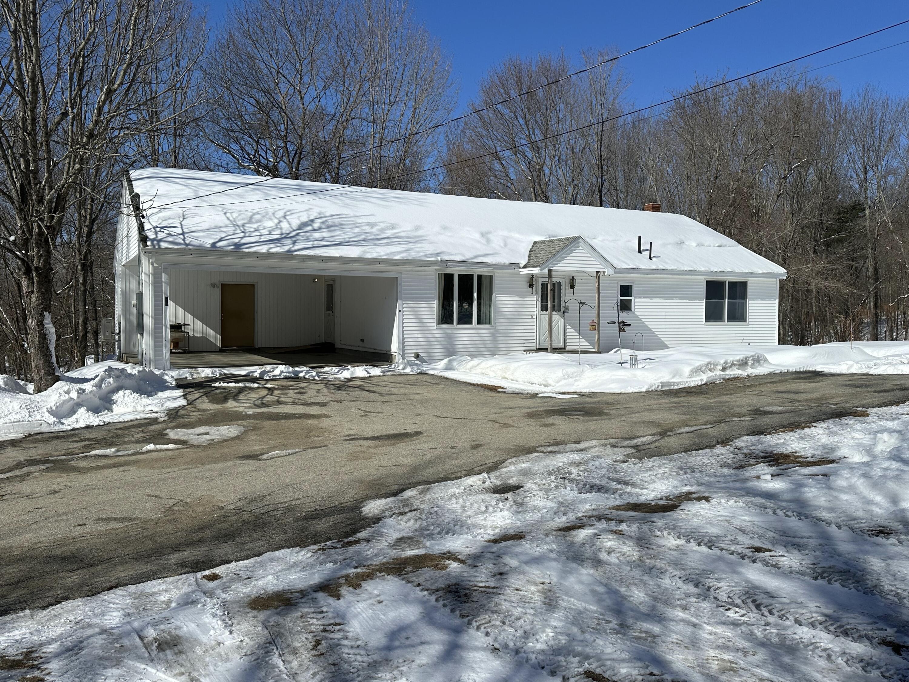25 Yarmouth Road Gray, ME 04039 - Photo 1 of 64 IMG_8381