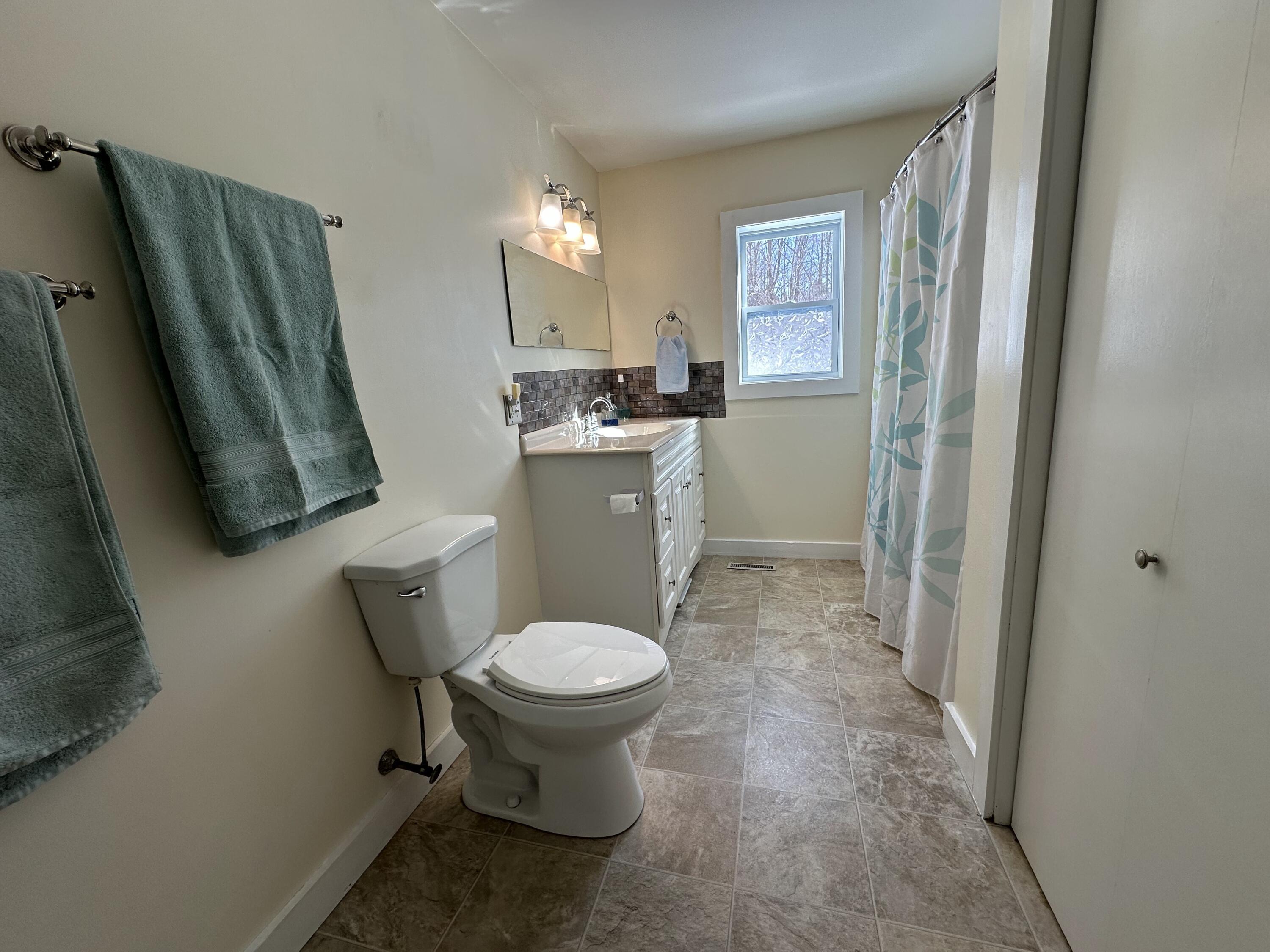 25 Yarmouth Road Gray, ME 04039 - Photo 29 of 64 IMG_8218