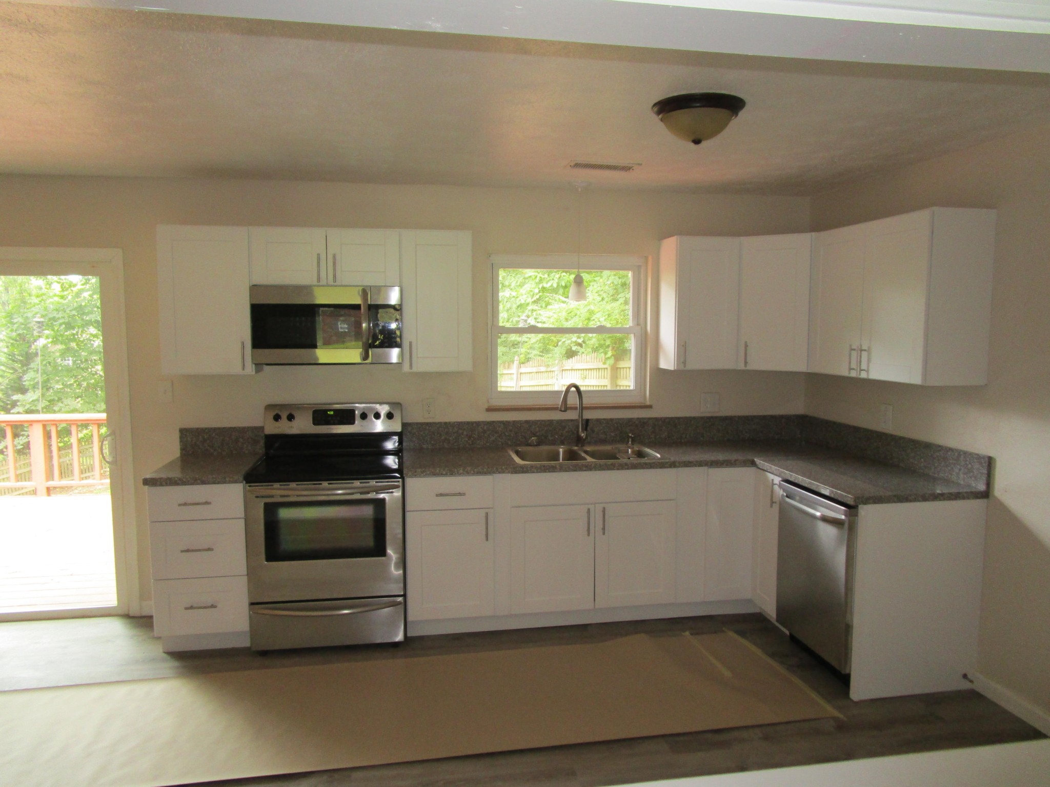 8212 Ewing Road Powell, TN 37849 - Photo 7 of 22 Gallery Image 7