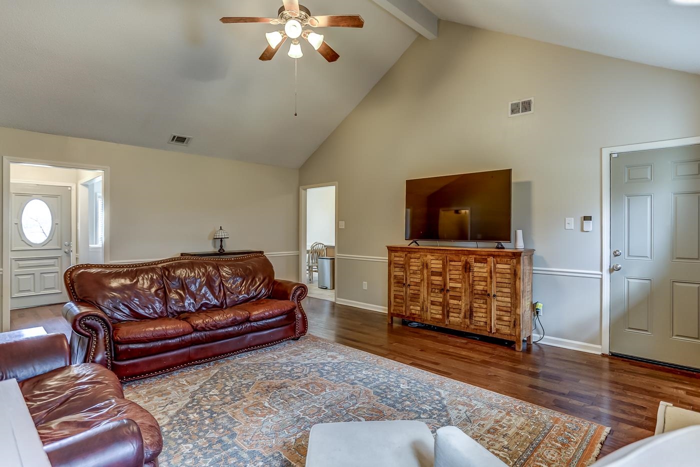 293 Glen Echo Road Collierville, TN 38017 - Photo 8 of 33 a living room with furniture and a flat screen tv