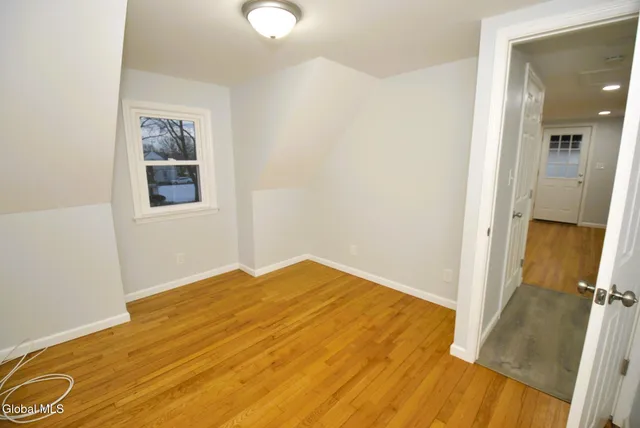 $1,250 | 83 Osborne Road, Colonie, NY 12205