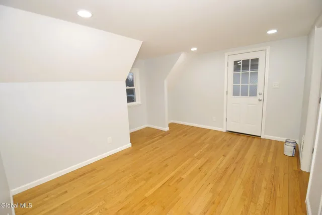 $1,250 | 83 Osborne Road, Colonie, NY 12205